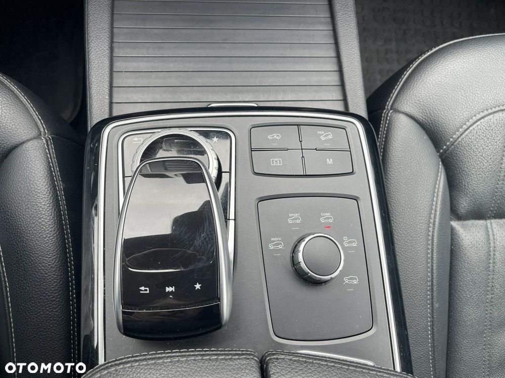 Mercedes-Benz GLE 350 d 4Matic 9G-TRONIC AMG Line - 13