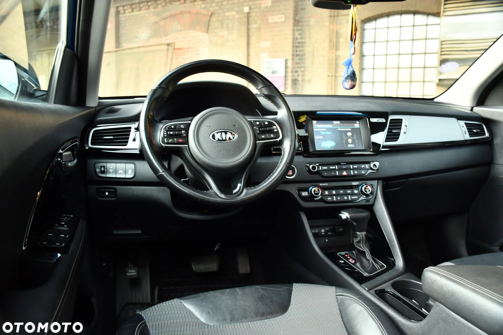 Kia Niro 1.6 GDI Hybrid L - 25