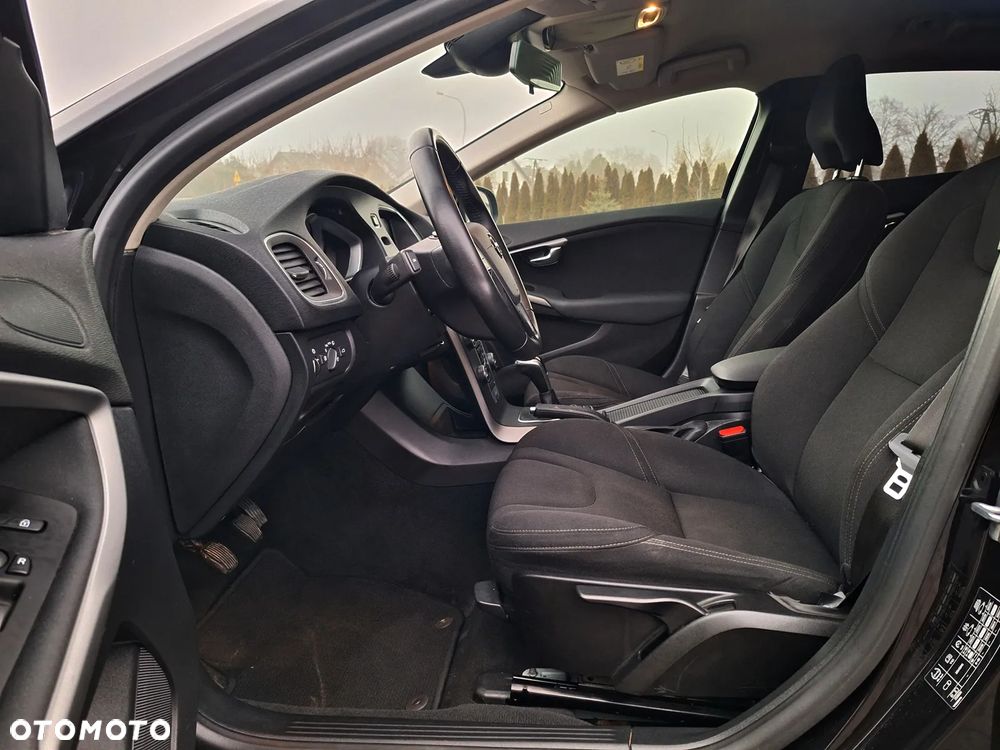 Volvo V40 T2 Kinetic - 19