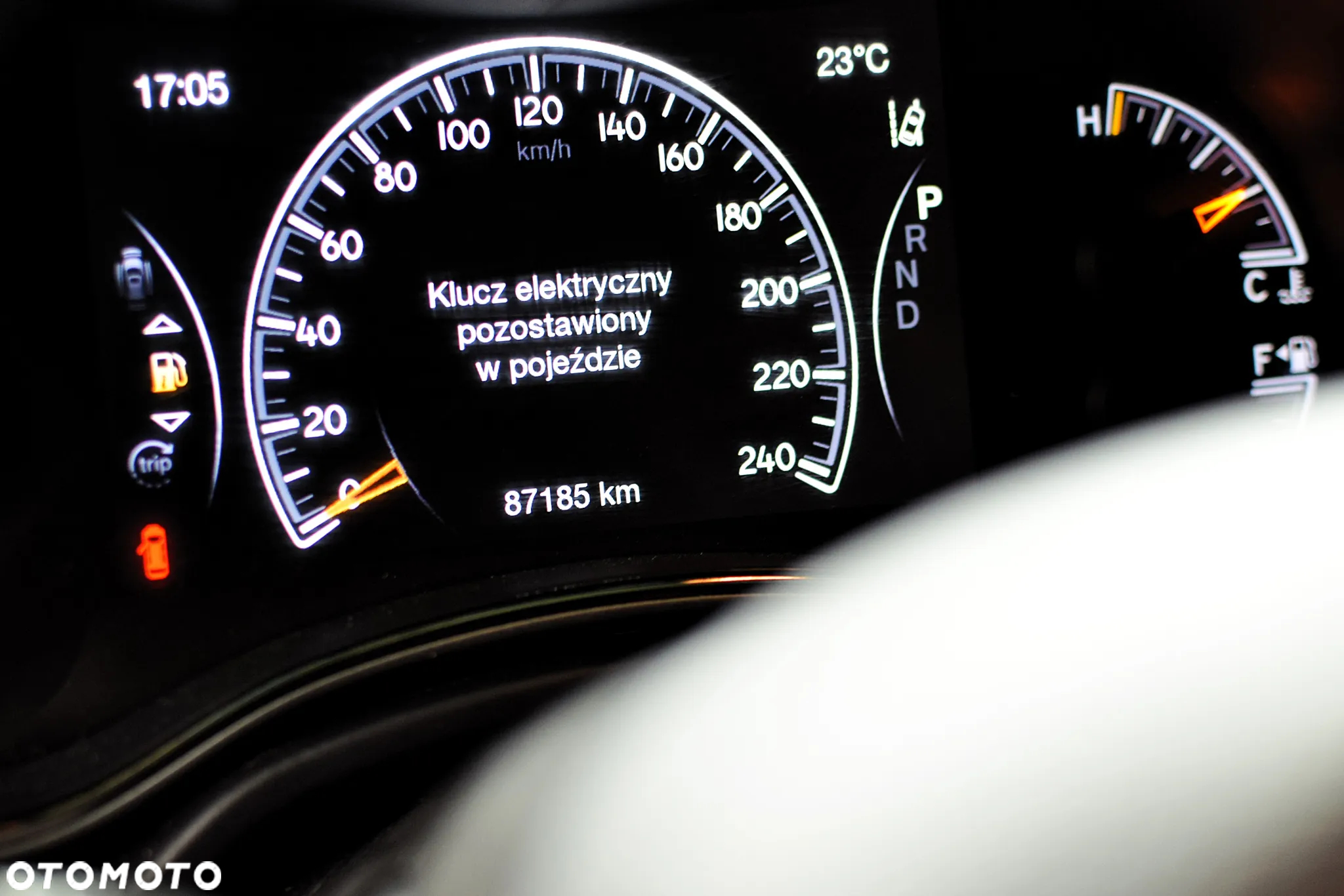 Jeep Grand Cherokee - 14