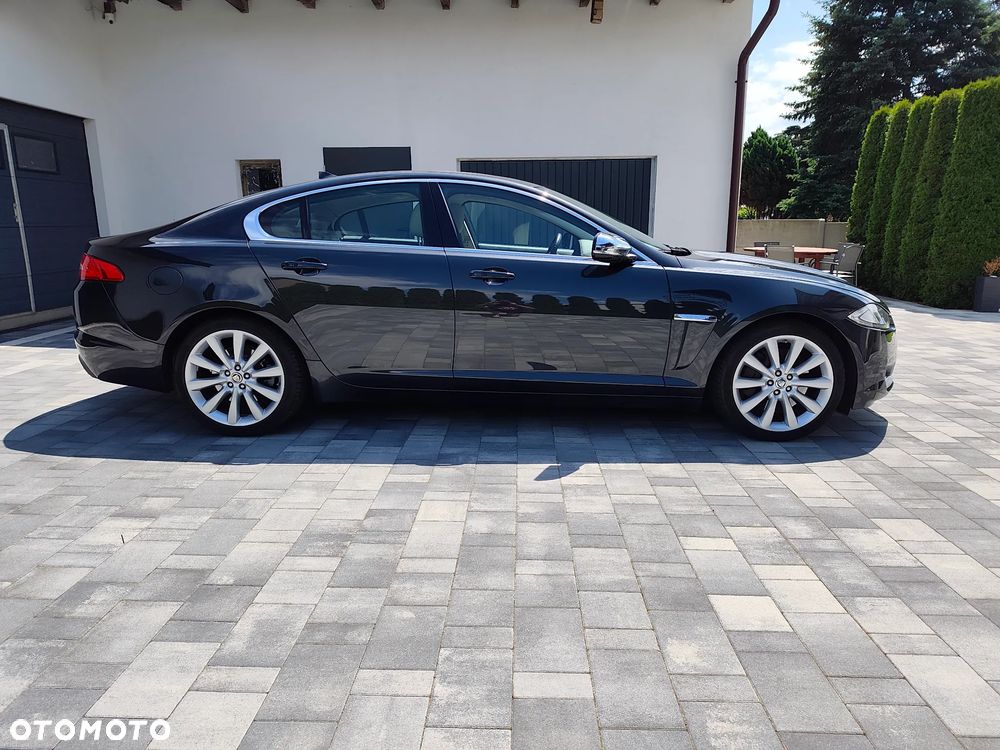 Jaguar XF 3.0 V6 S Luxury - 4