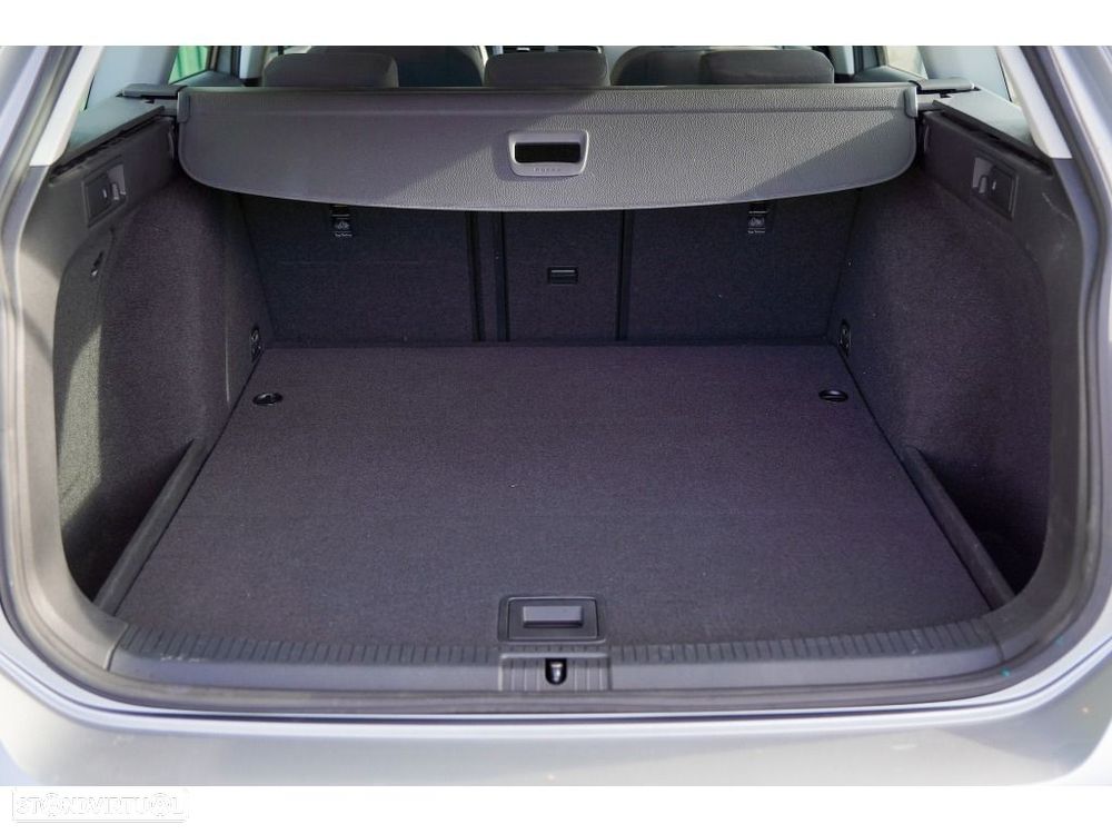VW Golf Variant 1.6 TDi Confortline - 18