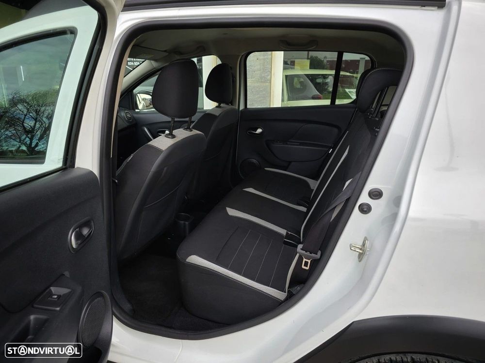 Dacia Sandero 0.9 TCe Stepway - 17