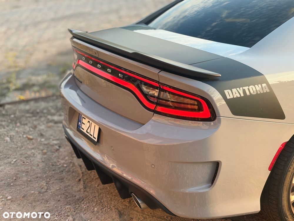 Dodge Charger 5.7 R/T Daytona - 16