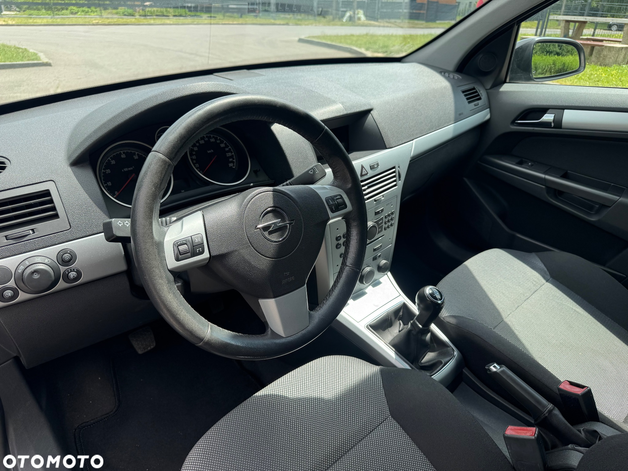 Opel Astra 1.6 Caravan - 12