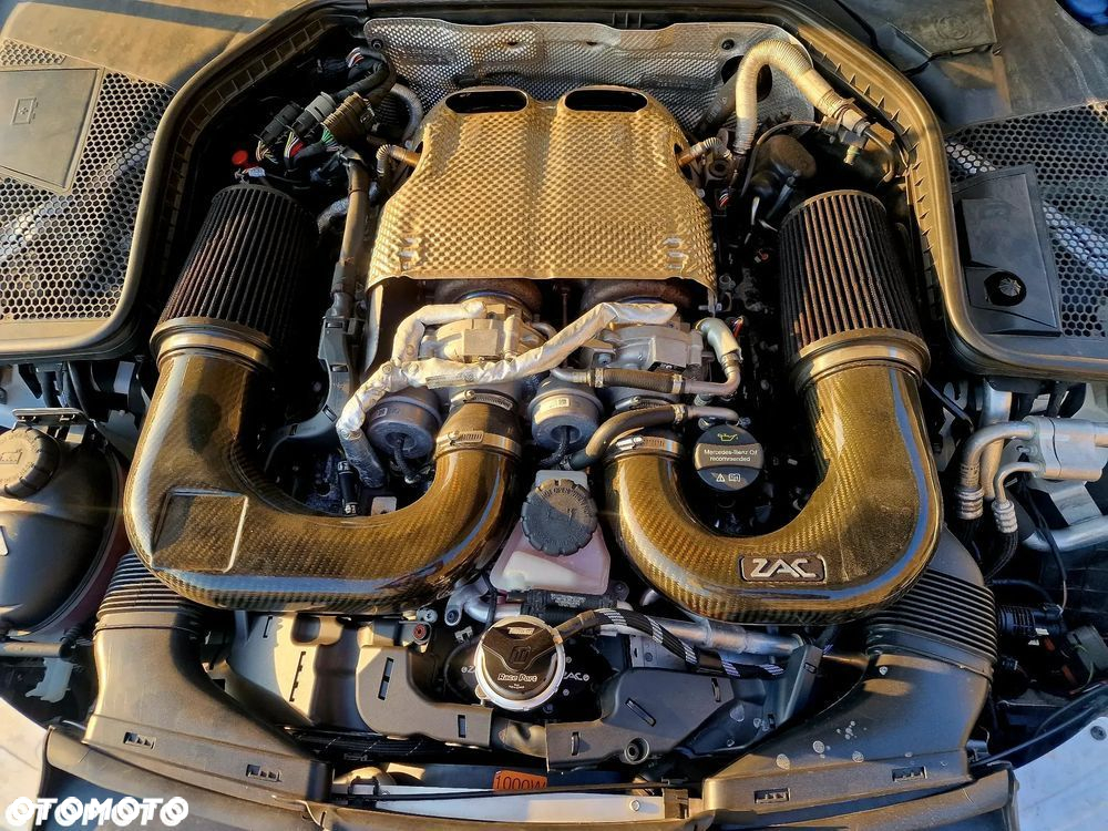 Mercedes-Benz Klasa C AMG 63 Coupe S AMG Speedshift 7G-MCT - 39