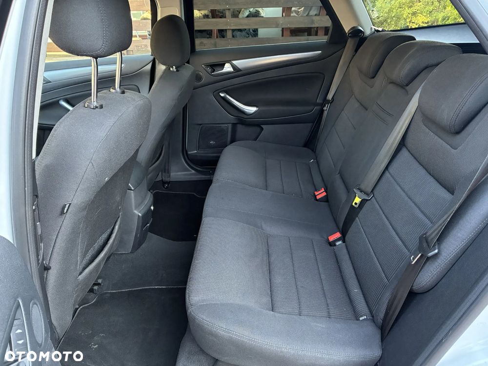 Ford Mondeo 2.0 TDCi Titanium - 19