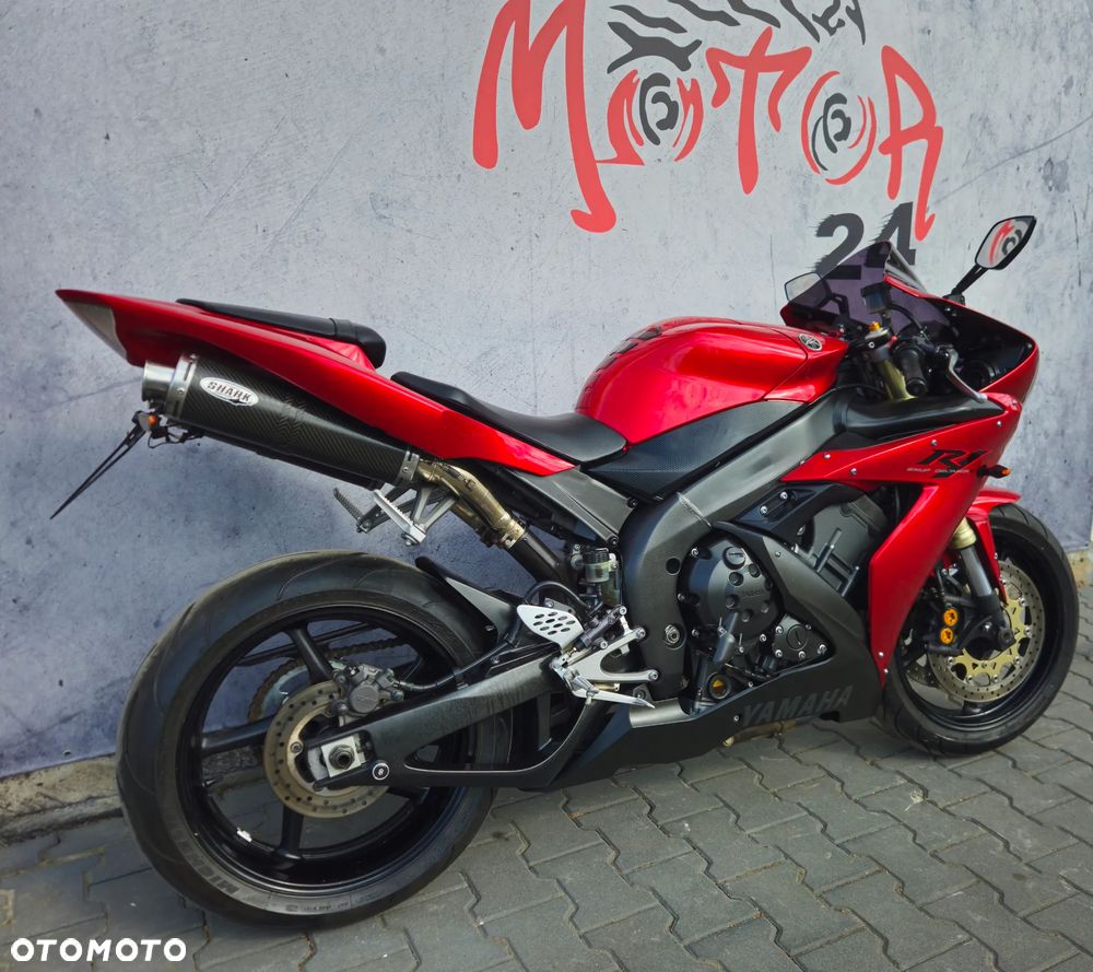 Yamaha R1 - 3