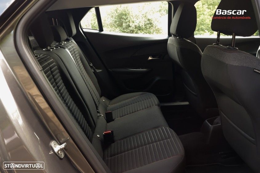 Peugeot 2008 1.2 PureTech Allure - 16