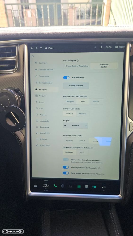 Tesla Model S 90D - 10