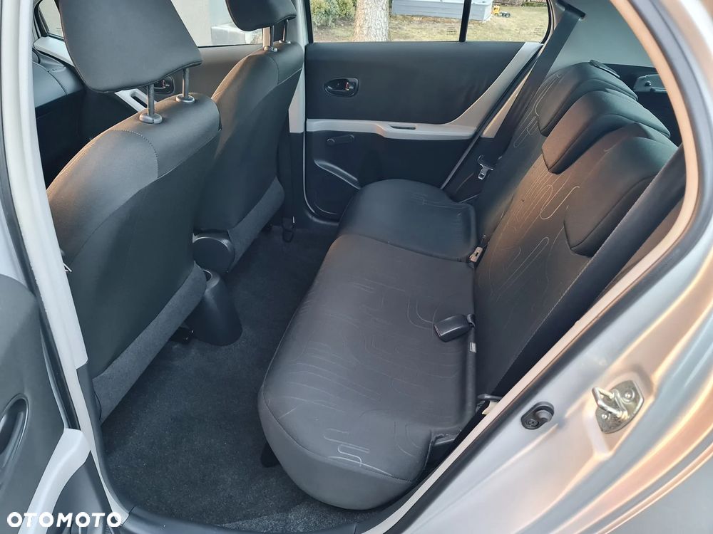 Toyota Yaris - 13