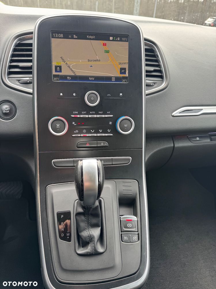 Renault Grand Scenic - 26