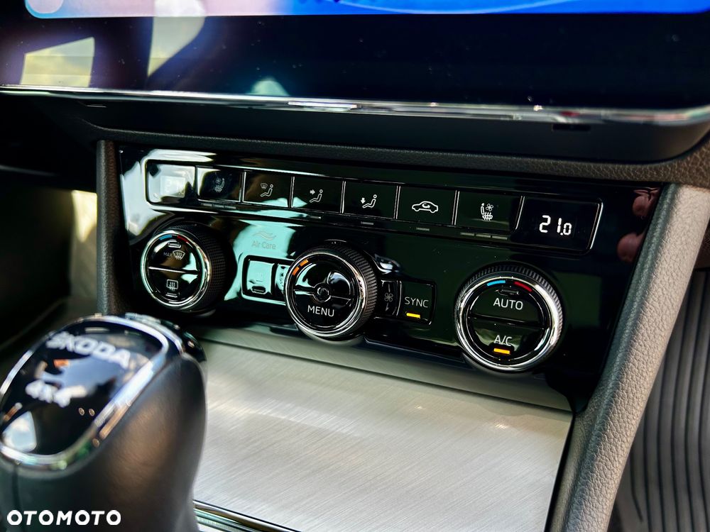 Skoda Superb 2.0 TDI SCR 4x4 L&K DSG - 21