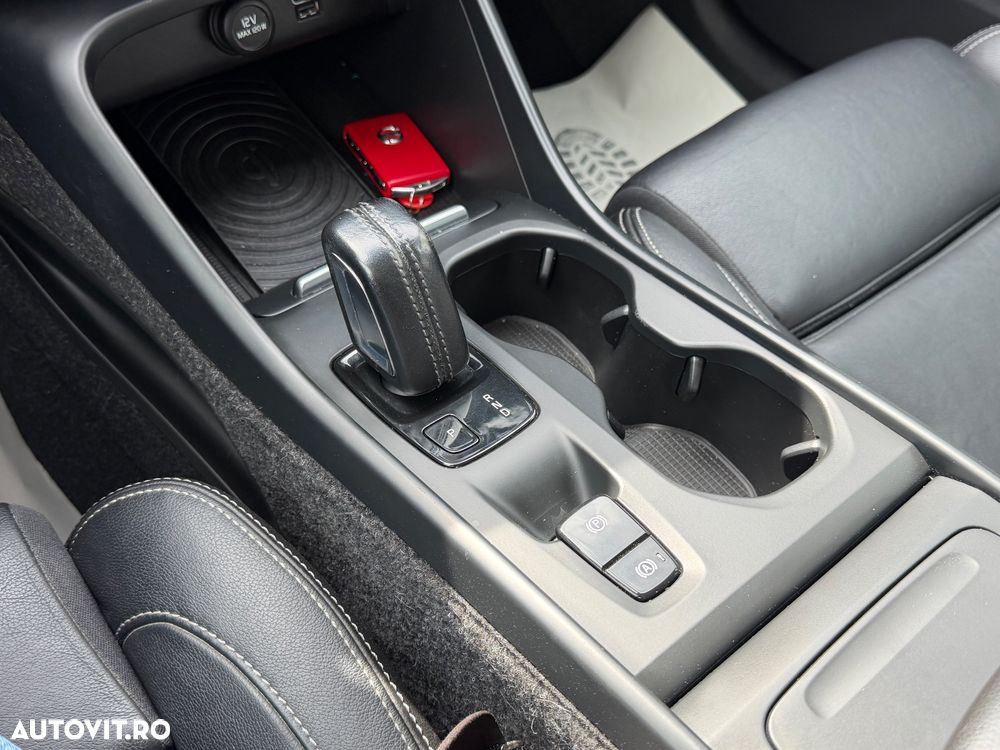 Volvo XC 40 D4 AWD Inscription - 23