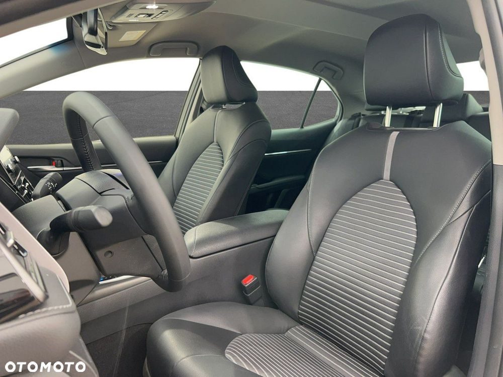 Toyota Camry - 15