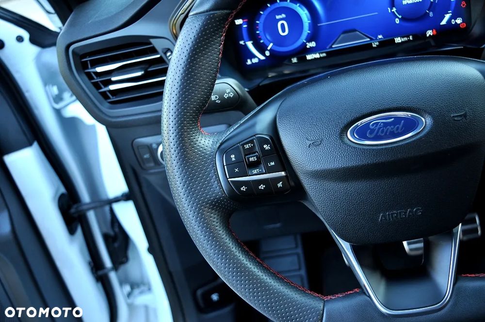 Ford Kuga 1.5 EcoBoost FWD ST-Line X - 24