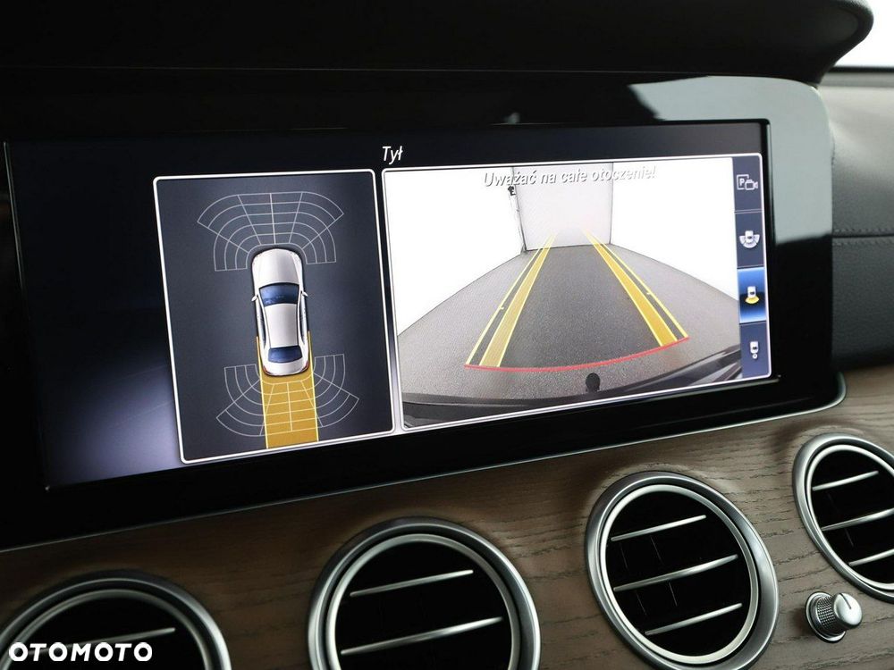 Mercedes-Benz Klasa E - 26