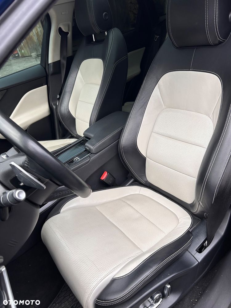 Jaguar F-Pace 3.0 V6 AWD R-Sport - 24