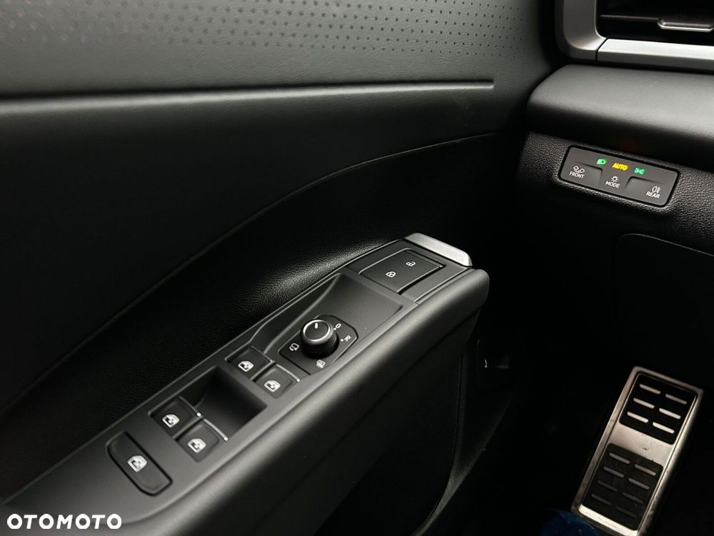 Volkswagen T-Roc - 19