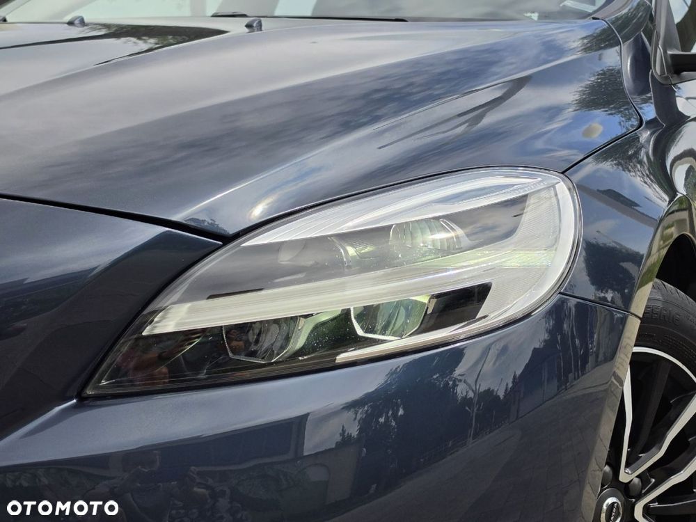 Volvo V40 - 11