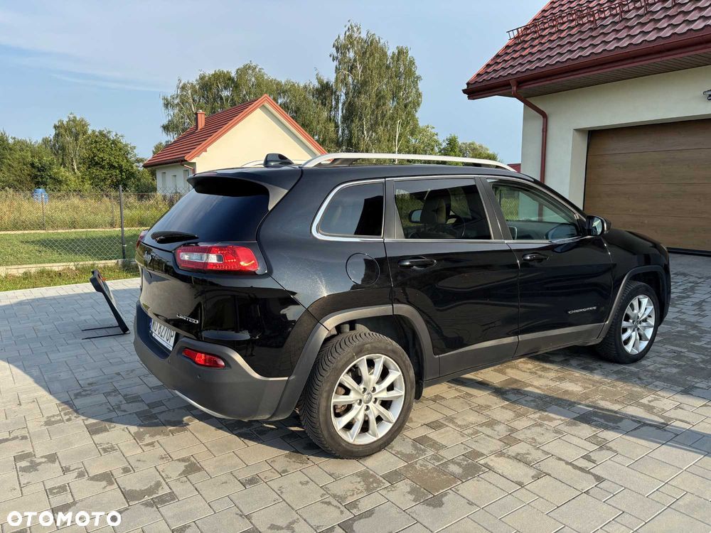 Jeep Cherokee - 3