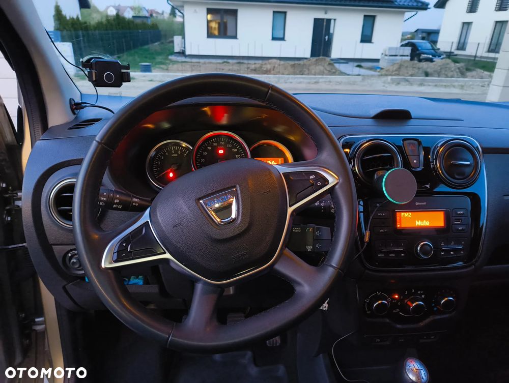 Dacia Lodgy 1.3 TCe Laureate S&S - 12