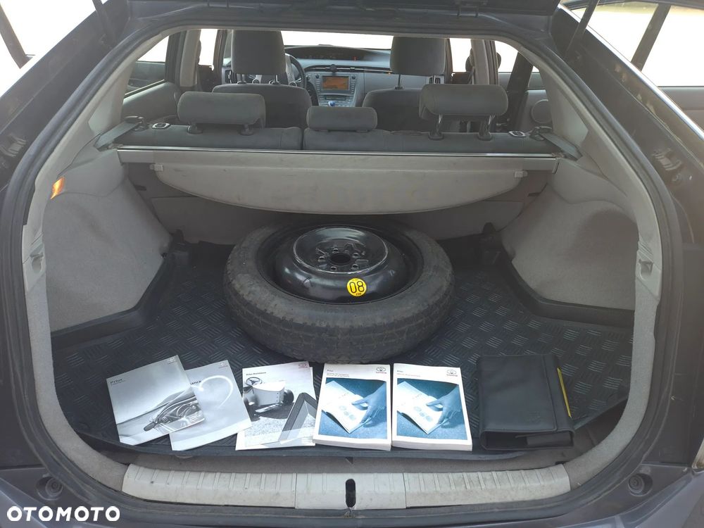 Toyota Prius 1.5 VVT-i Prestige - 26