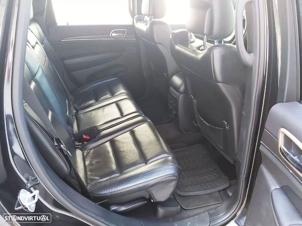 Jeep Grand Cherokee - 29