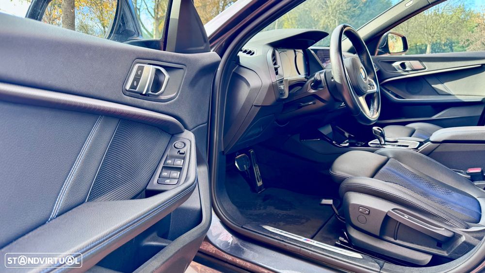 BMW 118 i Pack Desportivo M Auto - 17
