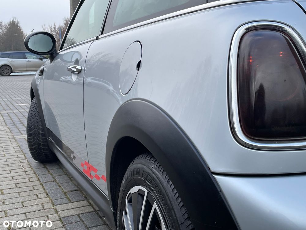 MINI Cooper Standard - 16