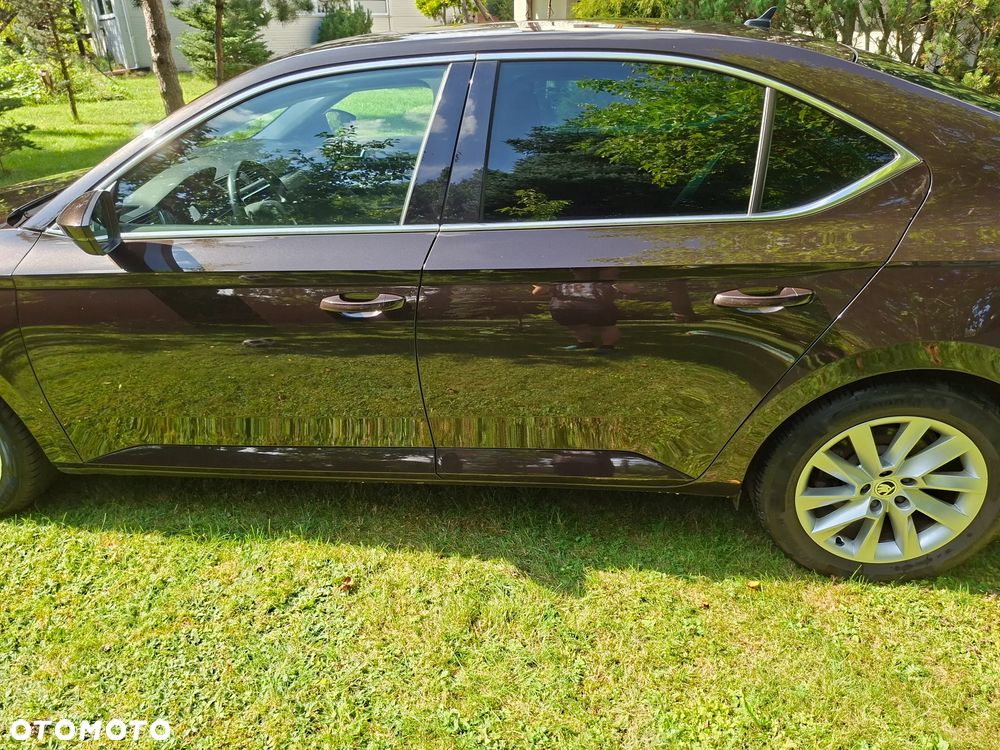 Skoda Superb 2.0 TDI Style DSG7 - 9