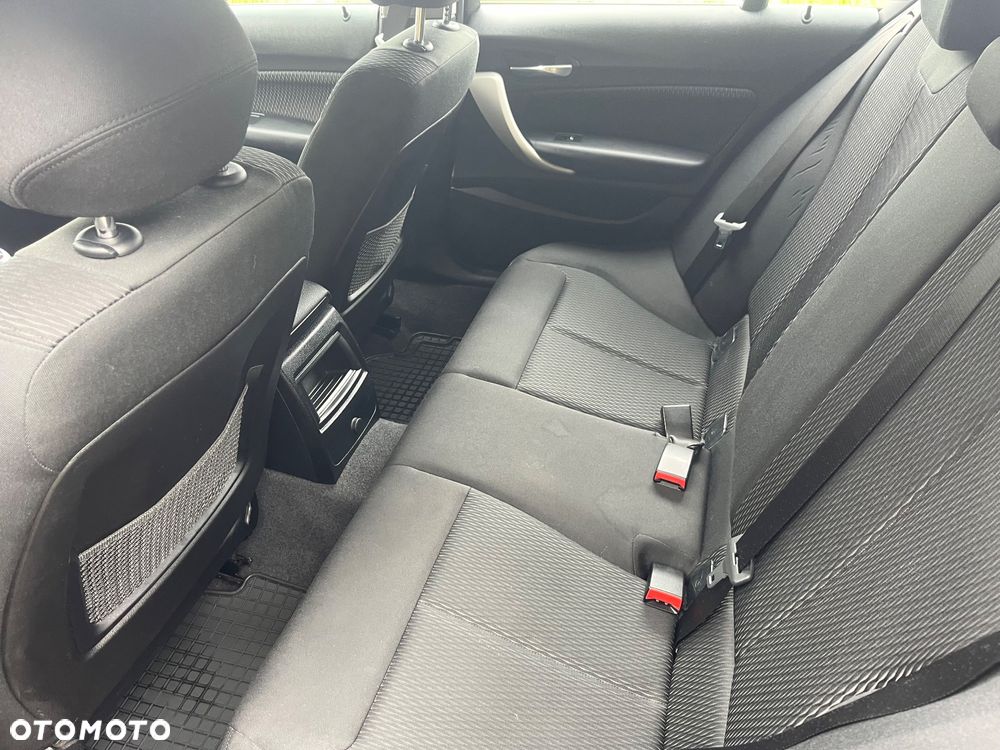 BMW Seria 1 - 15