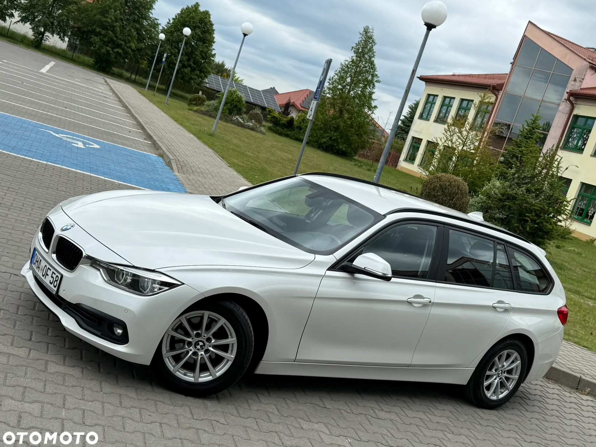 BMW Seria 3 318d Sport Line Shadow - 14