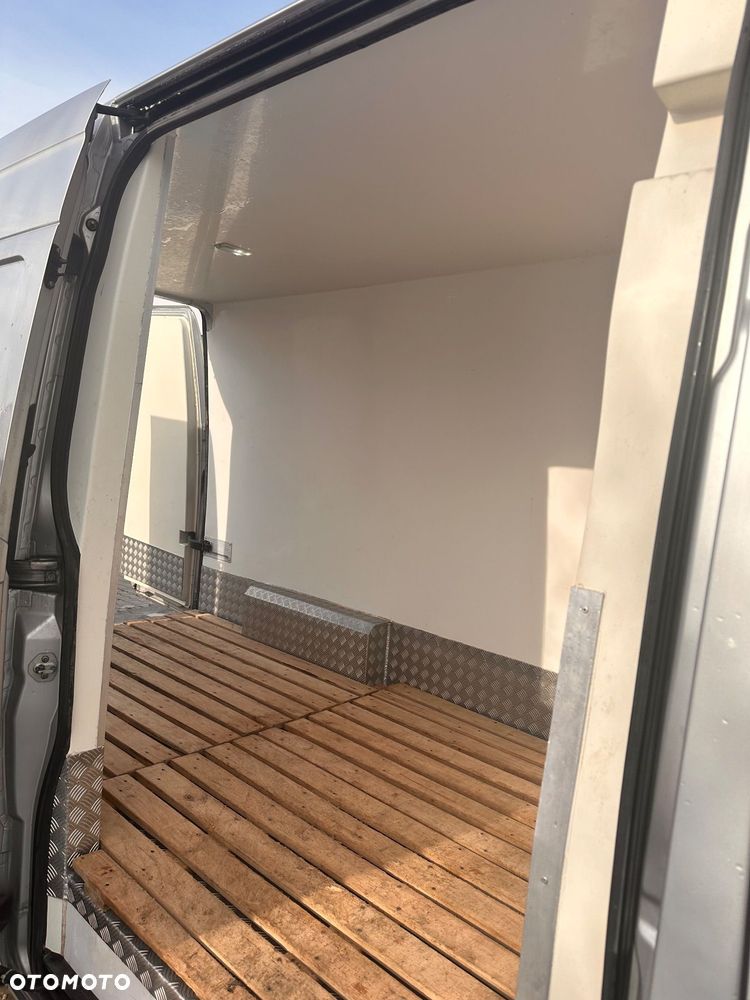 Mercedes-Benz Sprinter 906.235 - 13