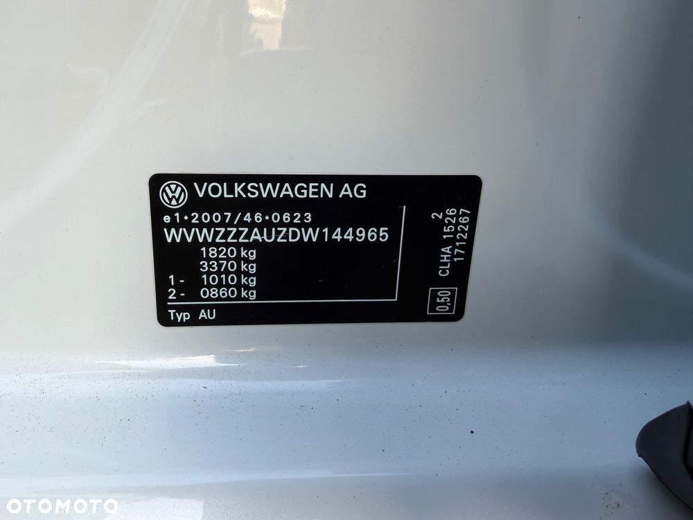 Volkswagen Golf 1.6 TDI DPF Highline - 23