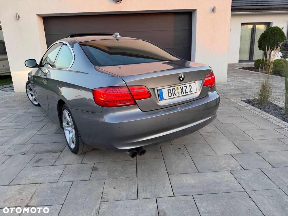 BMW Seria 3 325i xDrive Edition Exclusive - 24