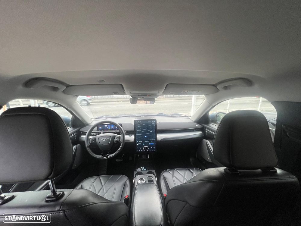 Ford Mustang Mach-E 75.7 kWh Base - 18