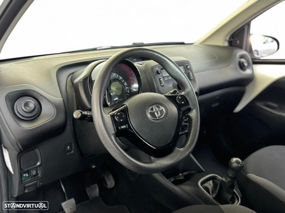 Toyota Aygo x-business - 27