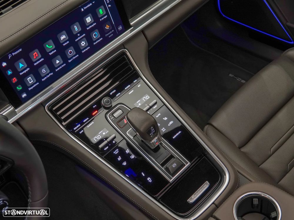 Porsche Panamera 4 E-Hybrid Platinum Edition com PDLS - 25