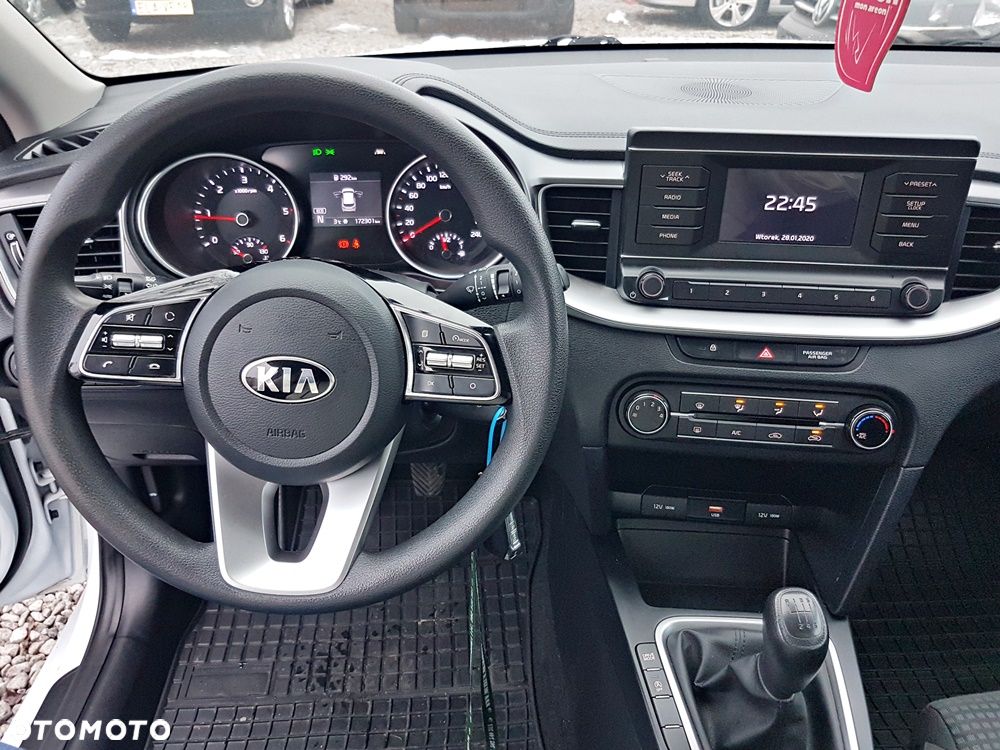 Kia Ceed 1.6 CRDi SCR M - 22