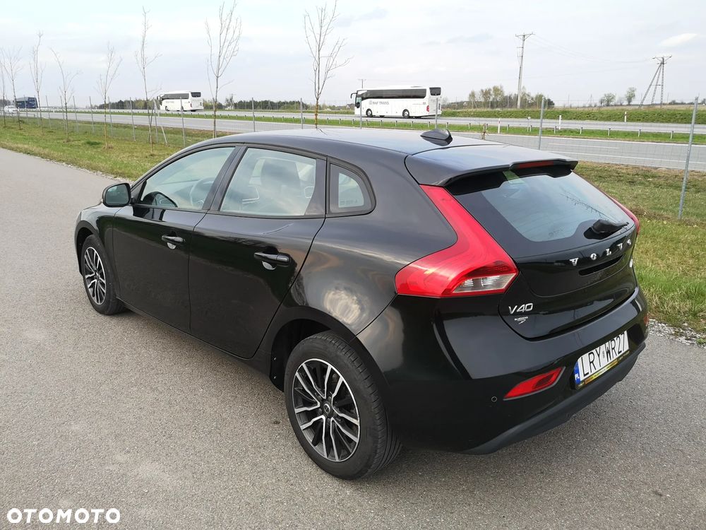 Volvo V40 D2 Momentum - 25