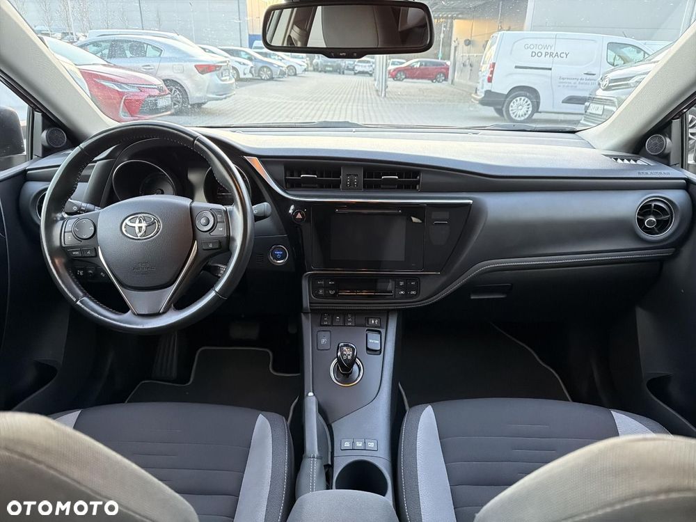 Toyota Auris - 10