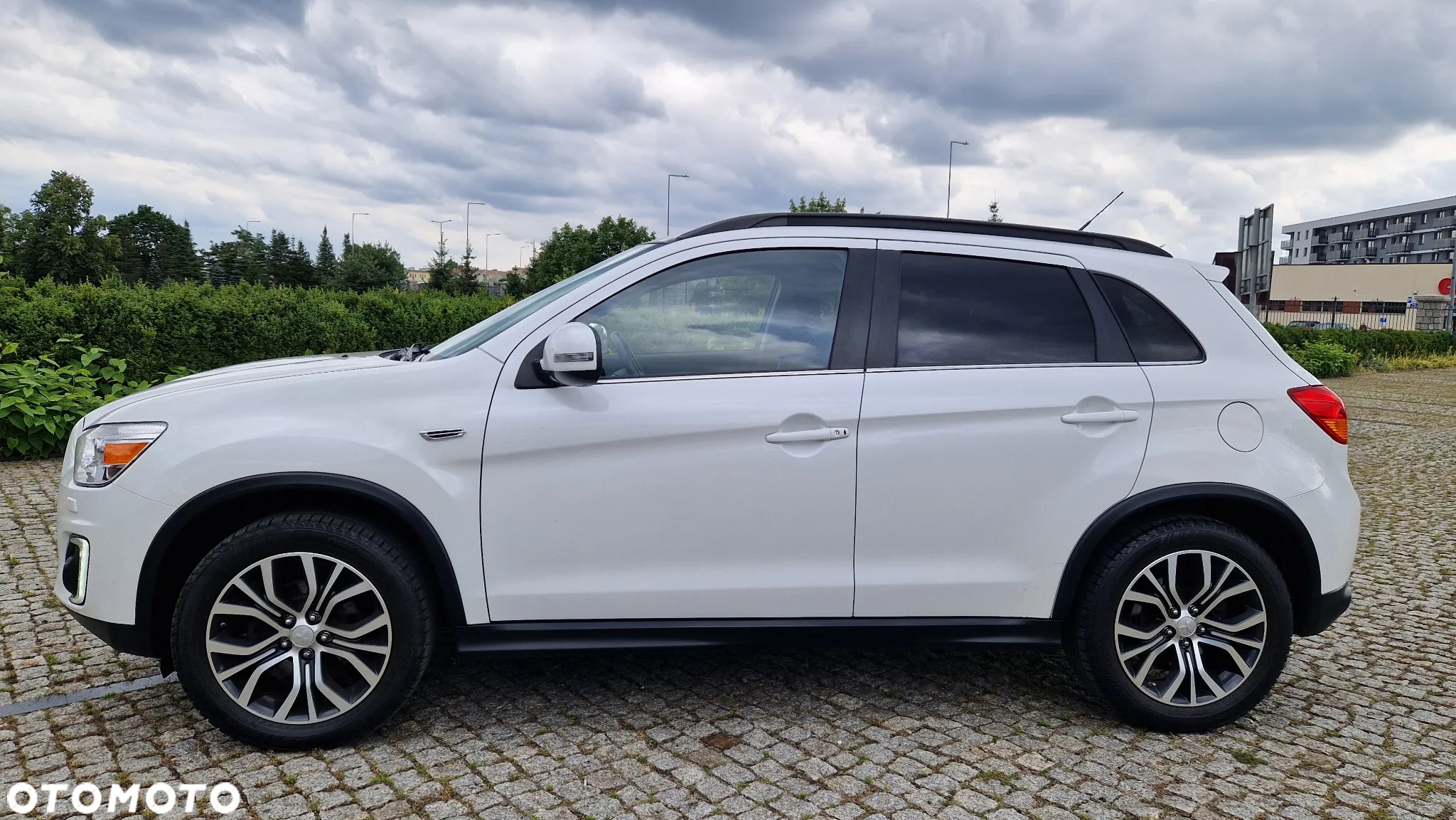 Mitsubishi ASX 1.6 Invite Navi - 11
