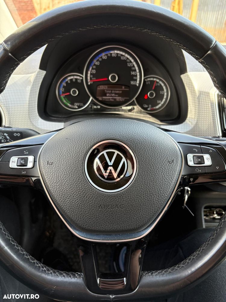 Volkswagen up! Max - 12