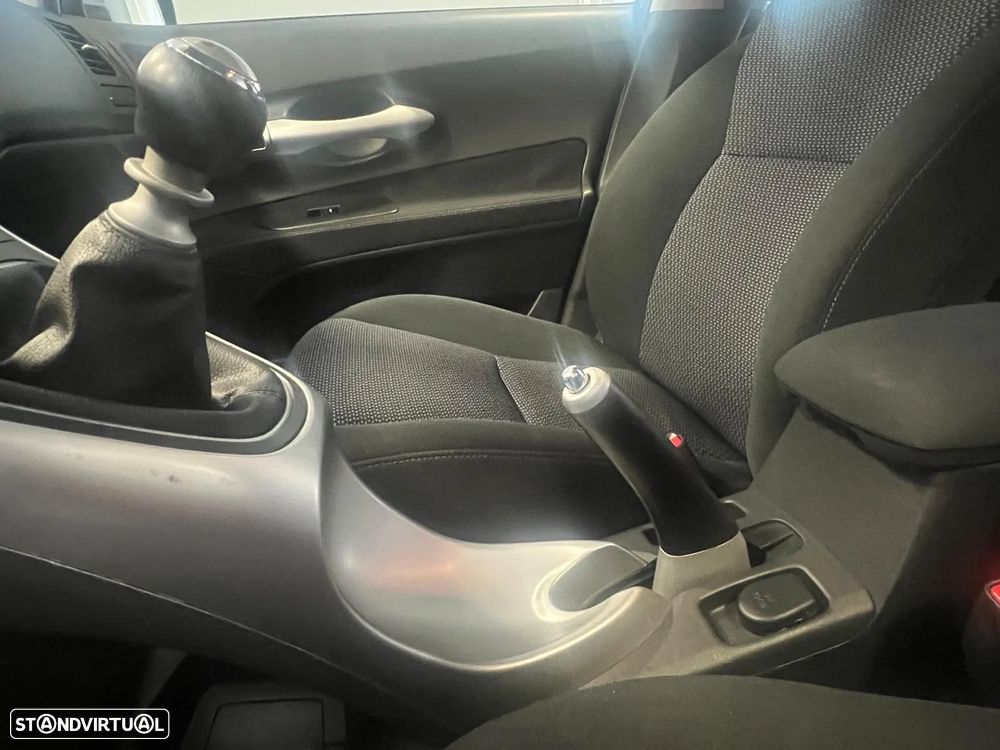 Toyota Auris 1.4 VVT-i AC - 18