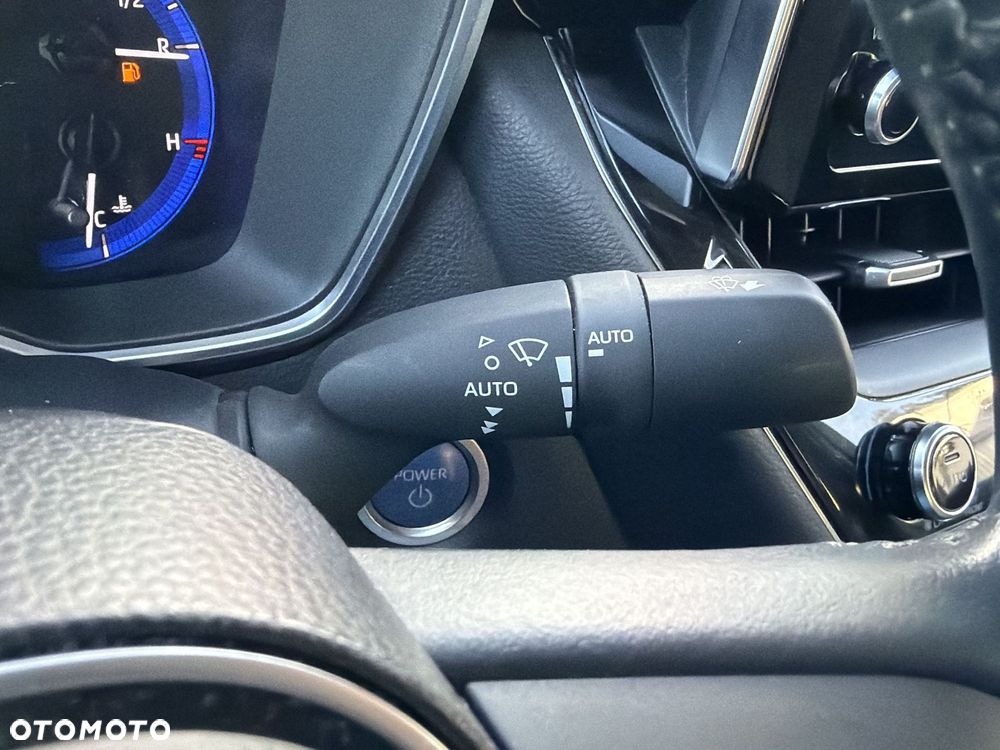 Toyota Corolla 1.8 Hybrid Comfort - 17