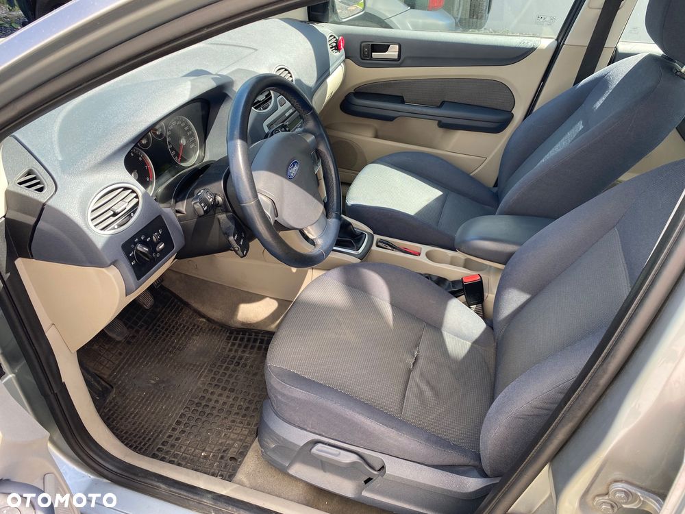 Ford Focus - 12