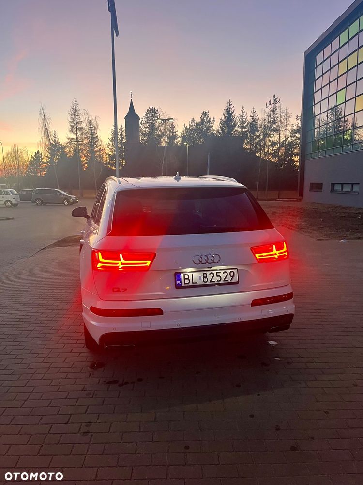 Audi Q7 2019 photo 4