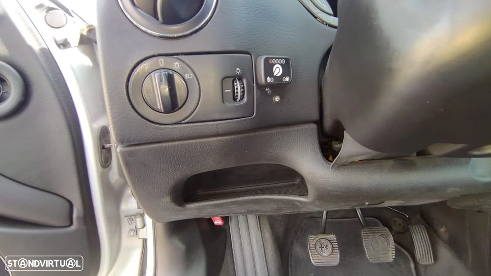 Alfa Romeo 166 2.0 TS - 5
