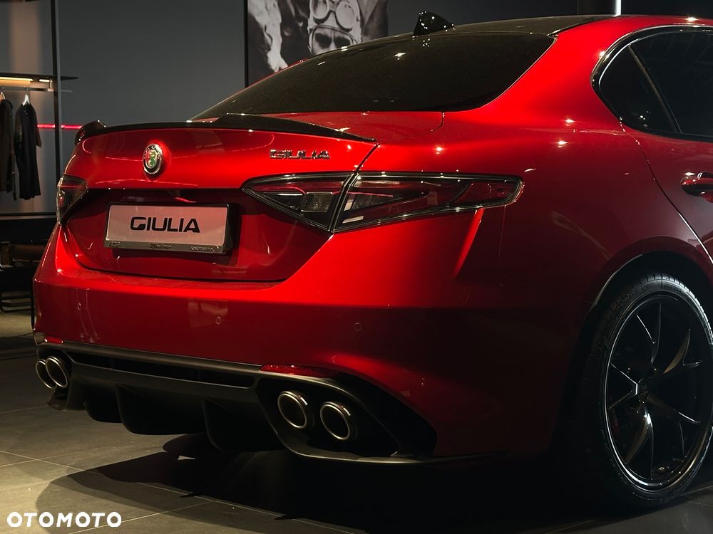 Alfa Romeo Giulia - 9